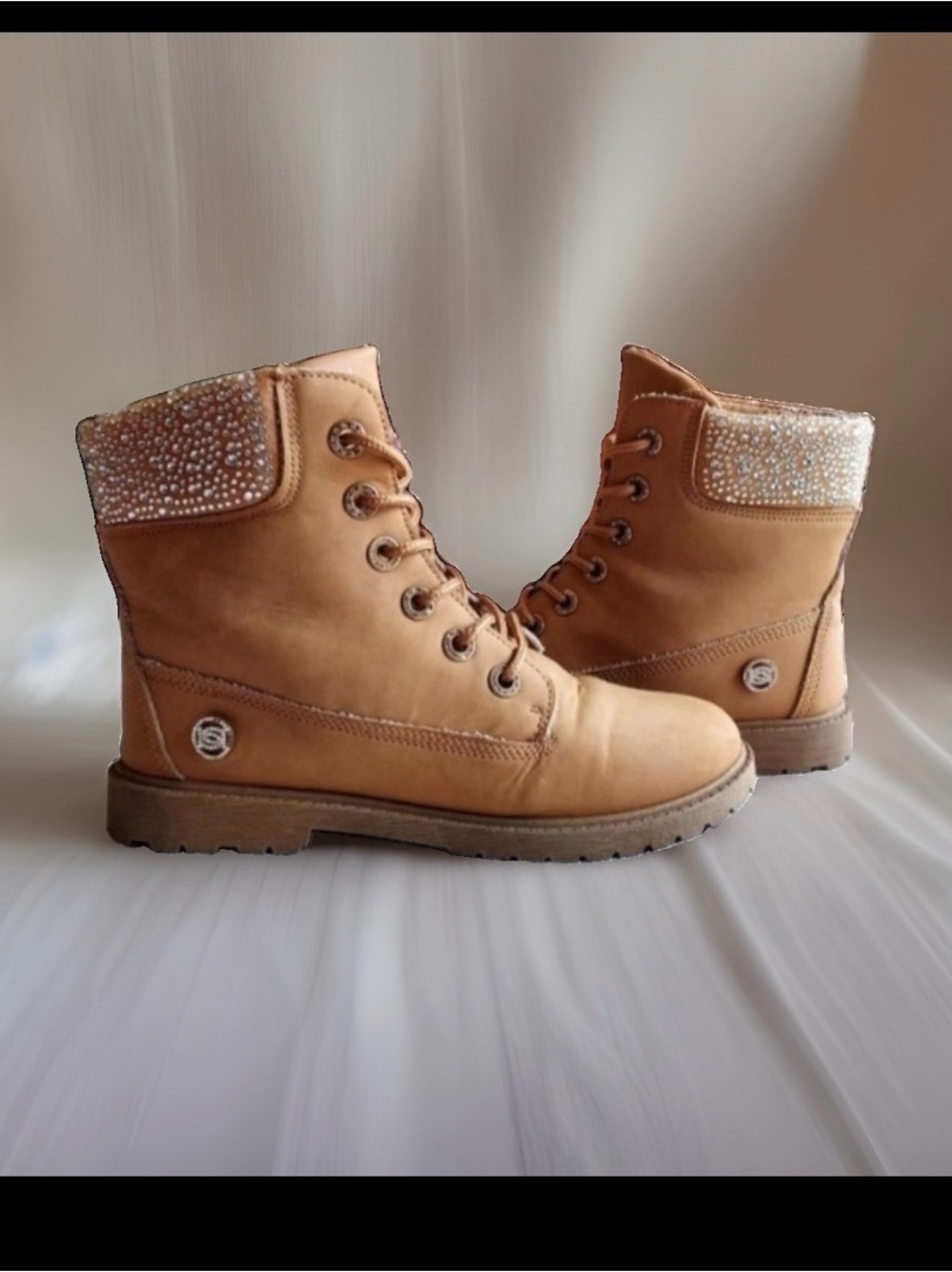 NWOT bebe Zara Rhinestone Studded Combat Boots Tan wheat  moto Sz 7.5 Fall bling